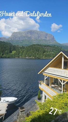 Huset ved Dalsfjorden in Бігстад