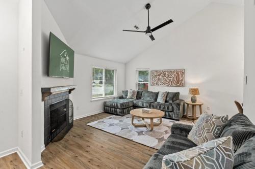 The Ramblewood-Large Fenced in Yard-Pet Friendly – khách sạn tại Mount Pleasant