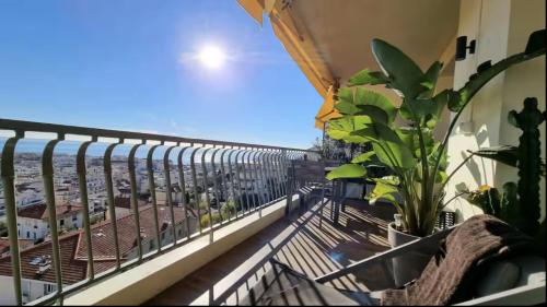 Magnifique appartement vue mer Nice les Baumettes