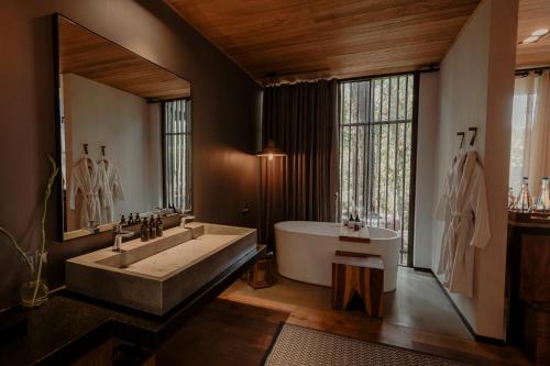 Bathroom, Rodavento Valle de Bravo in Valle De Bravo