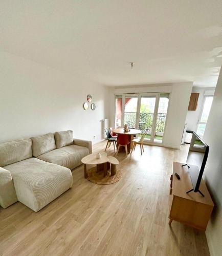 Location appartement 3 chambres pontoise - spacieux - 2SDB in Понтуаз