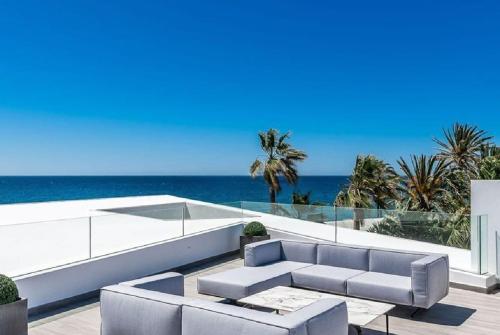 Villa in exclusive residential communities