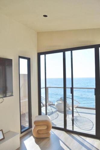 Kasa Dharma an oceanfront House in El Sauzal