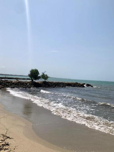 ชายหาด, Aira Hotel in โกเวนัส