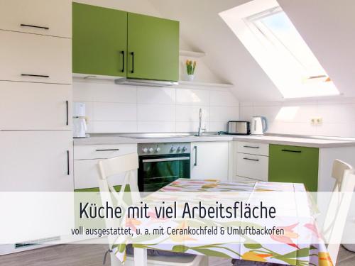 köök, Bauernhof Wisch-Hof in Ostseenähe (Wisch-Hof Krokau - ideal fur Radfahrer - viel Platz drinnen & draußen, Kleinkindausstattung, Radwege) in Barsbek