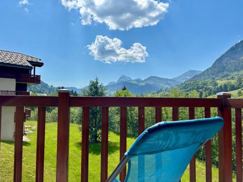 Appartement cosy au pied des pistes avec piscine - FR-1-505-213 – khách sạn tại Crest-Voland