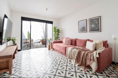 Spacious 4BR Home with 5 Beds