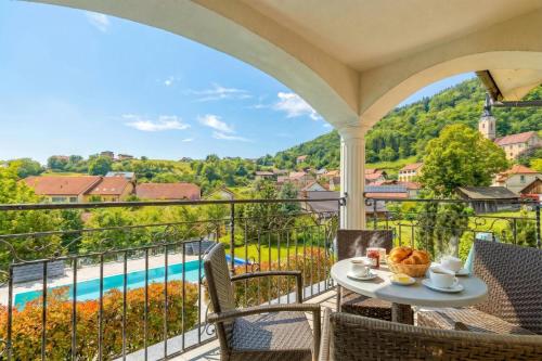 Rõdu/terrass, Pool Villa Silva Marija Apartments in Pisece