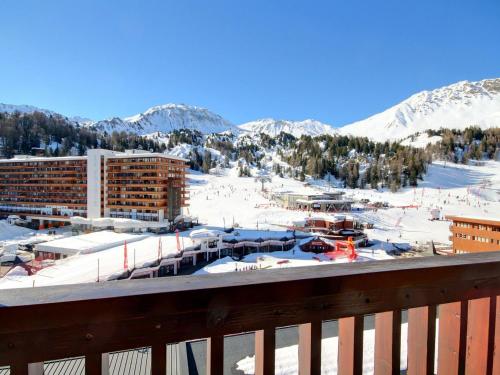 Appartement rénové 64m², 6 pers, balcon, accès Wi-Fi, pistes - FR-1-455-104 (Appartement renove 64m², 6 pers, balcon, acces Wi-Fi, pistes - FR-1-455-104) in 拉普拉涅