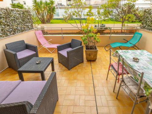 Studio climatisé, calme, centre Menton, terrasse - FR-1-196-335