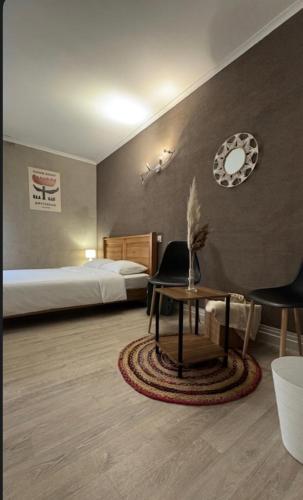 GOOD NIGHT HOTEL By L'excess in Vierzon