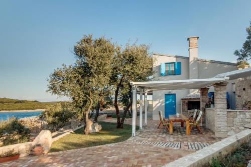 Aed, Trasorka House in Ilovik
