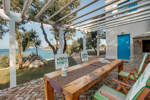 Aed, Trasorka House in Ilovik