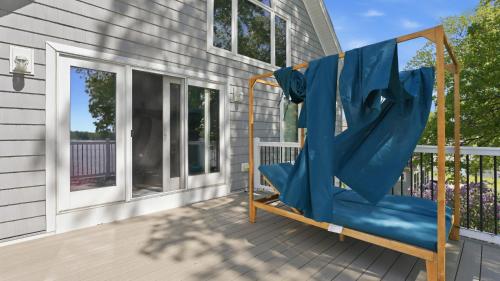 Rochester Lakeview 4BR with Firepit Sleeps 6 home - image 10