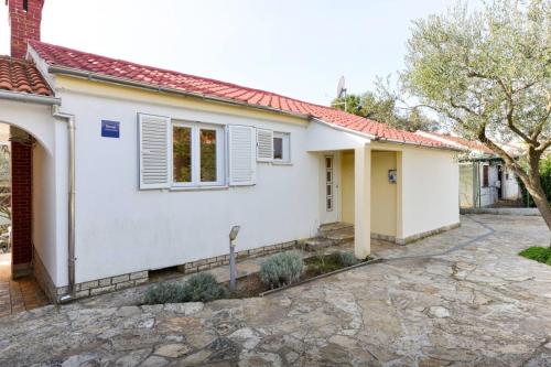  Apartments ANDI in Petrčane