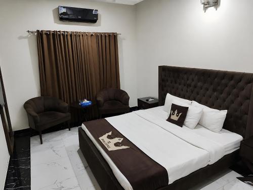 Executive Grand Royal - image 2