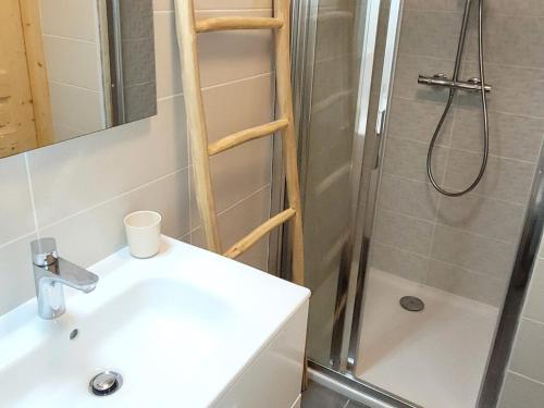 Appartement spacieux avec jardin - FR-1-598-63 - image 2