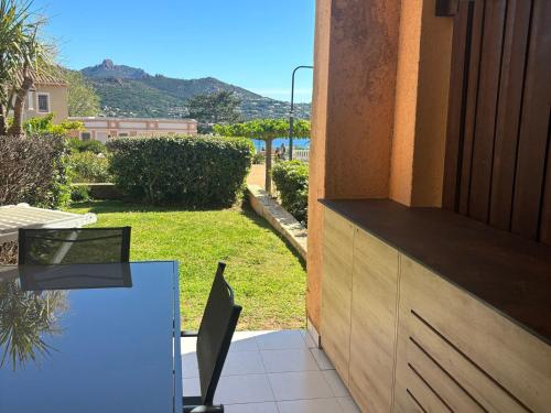 Cap Esterel: 2 pièces RDC avec terrasse, climatisation - FR-1-504-685