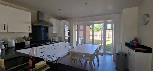 Sprawling 7-Bed Retreat in the Heart of Warboys in Wistow