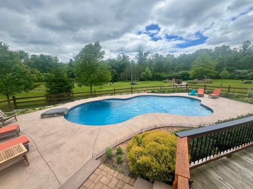 Private Luxury Log Cabin in Stockton (NJ)