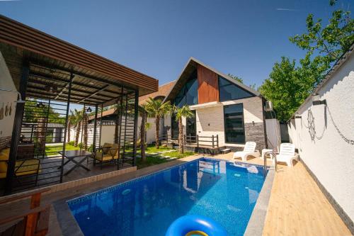 Qafqaz Retro Bungalow HOT POOL – khách sạn tại Gebele