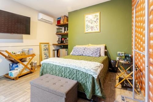 Studio and private terrace with AC