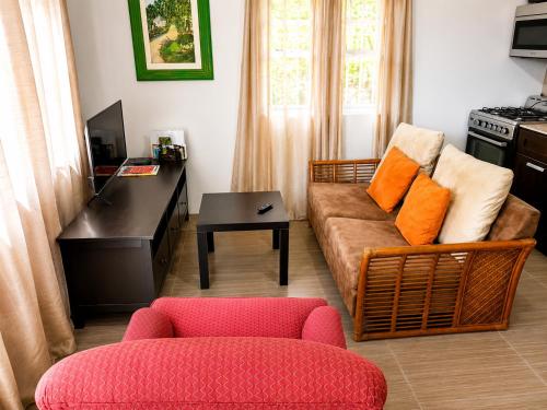บริการและสิ่งอำนวยความสะดวก, Eden Apartments in บาสเซตเตอร์เร่