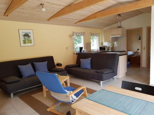 Iekārtas, Am Walde Modern retreat in Neu Poserin