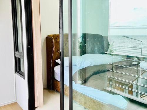 ทุ่งวัวแล่นเฮาส์ Thung Wua Laen House in Waterfront/beach