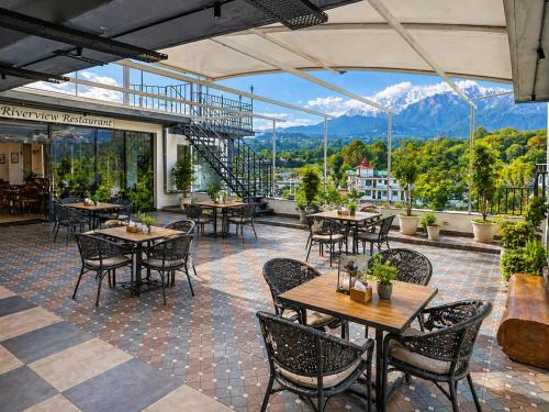 Restoran, Aachman Riviera Resort Dharamshala in Dharamsala