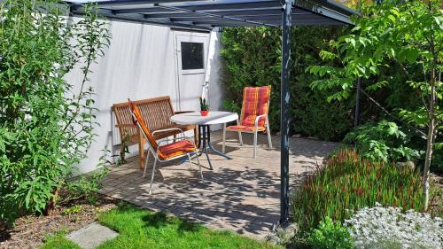 Garden, sehr schone Ferienwohnung in Ebersberg bei Munchen in Ebersberg