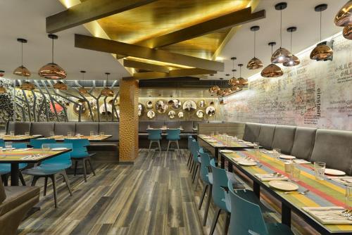 Food and beverages, Regenta Central Antarim Ahmedabad in Ahmedabad