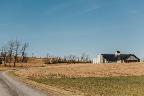 The Guest Wing at Kateri - image 3