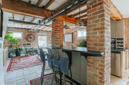 The Hideaway Suite - image 14