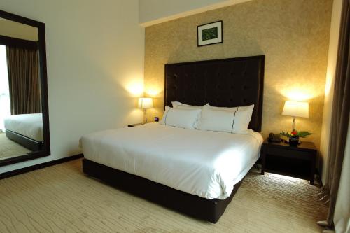 Стая за гости, Symphony Suites Hotel in Ипох