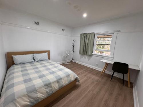 Two bedrooms house - One Min to Mulgrave Station in Windsor