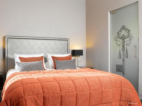 Martins Klooster Ideally located in the Leuven area, Martins Klooster promises a relaxing and wonderful visit. The property offers a high standard of service and amenities to suit the individual needs of all traveler