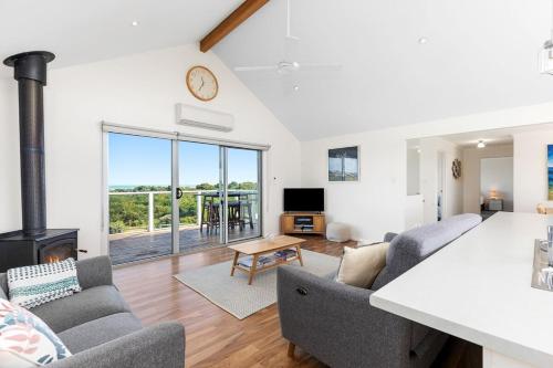 Boatswain Beach House in Boatswain Point