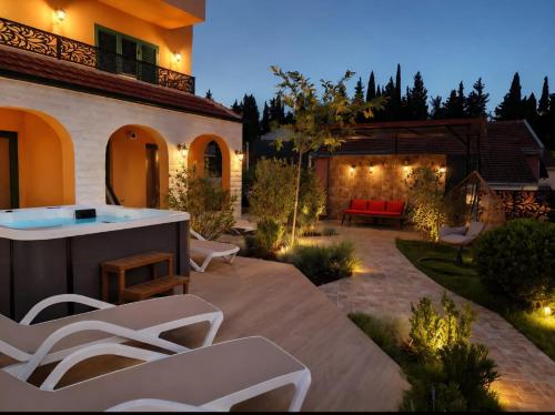Villa AdriaBelle