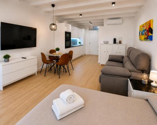 A H Rentals Picasso apartamento