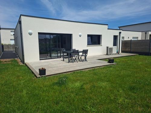 Maison neuve très proche de la mer gîte à louer Dellec