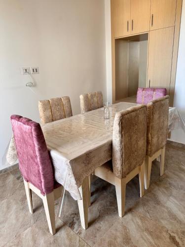 Peaceful Family Apartment Steps from the Beach in Chatt Mariem