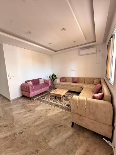 Peaceful Family Apartment Steps from the Beach in Chatt Mariem