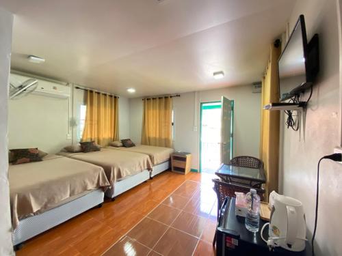 Patcharin Home Stay near Thai sea