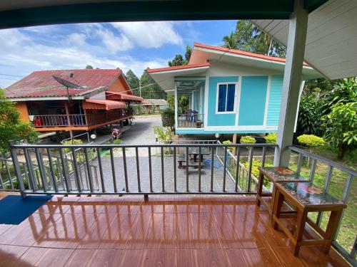 Patcharin Home Stay near Thai sea