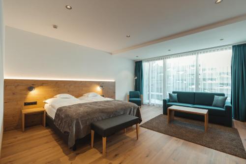 Zermatt Budget Rooms at Alpen Resort, Spa & Dining, Zermatt (photo 8)