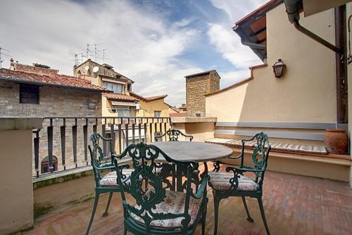 Ponte Vecchio Apartment