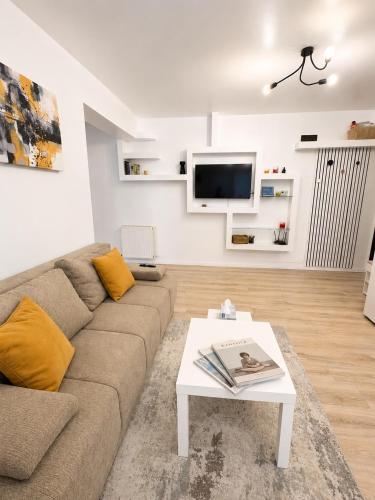 Yellow Apartment in Floresti (Cluj)