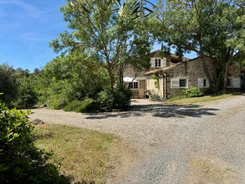Exterior view, Domaine de Villedese in Montlaur