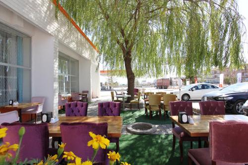 Yeşilhisar Hotel (Yesilhisar Hotel) in Ovaciftlik
